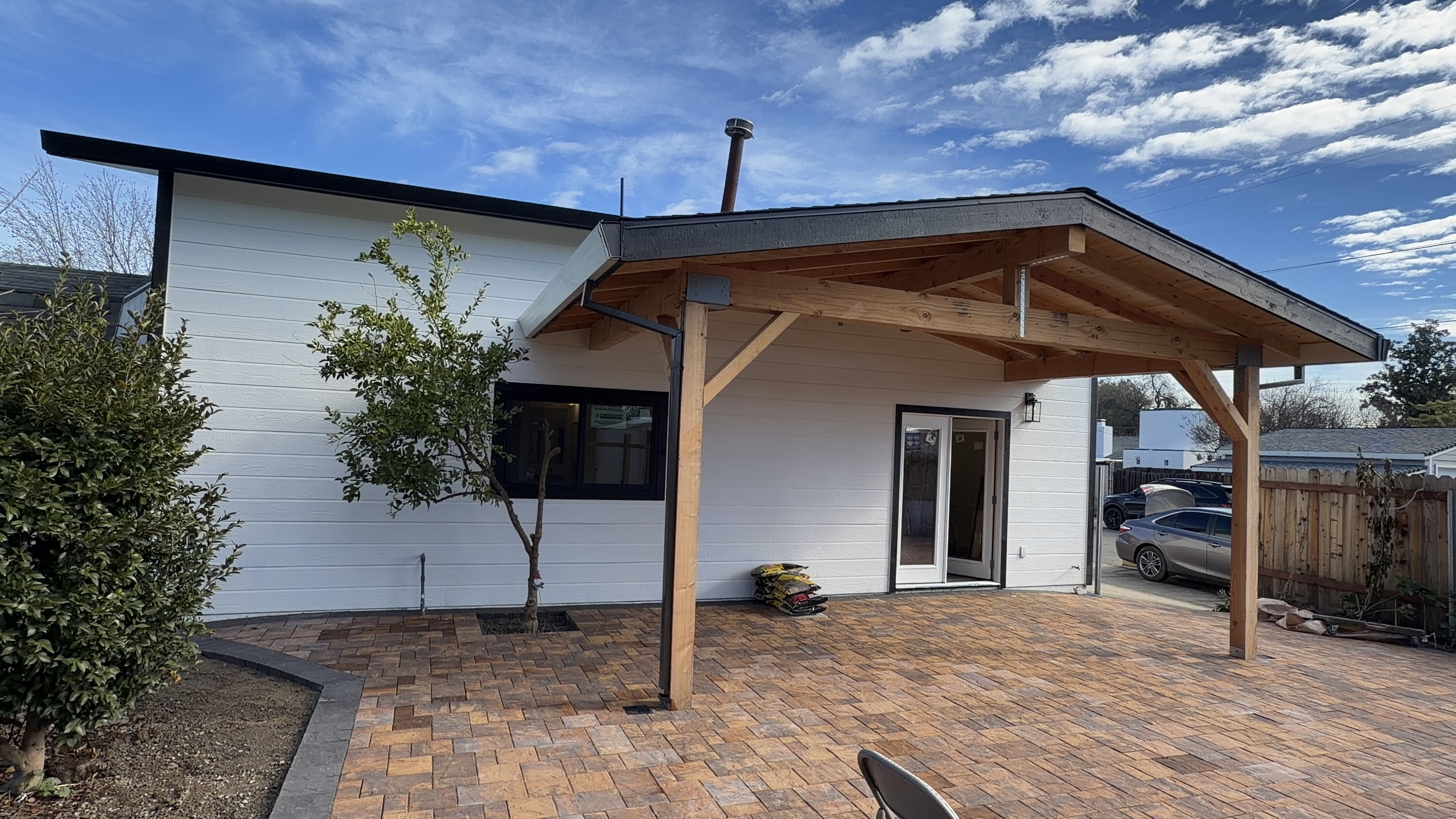ADU Architect vs Design-Build in Sacramento: Who Draws Your Plans?